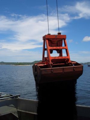 Clamshell Grab Bucket ที่ควบคุมด้วยรีโมทไร้สาย 15 ลูกบาศก์เมตร