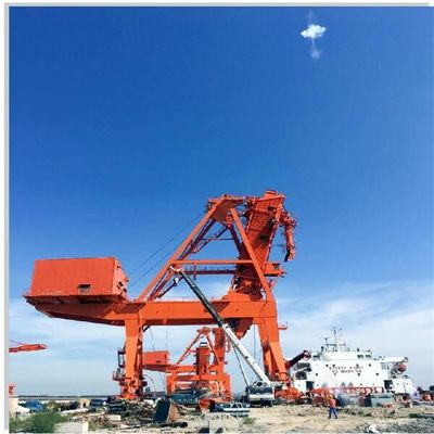 Rail Mounted Traveling Ship Loader สำหรับท่าเรือความจุ 2600 Tph